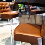 Le guide ultime 2025 pour choisir la hauteur idéale de votre tabouret ou chaise de bar